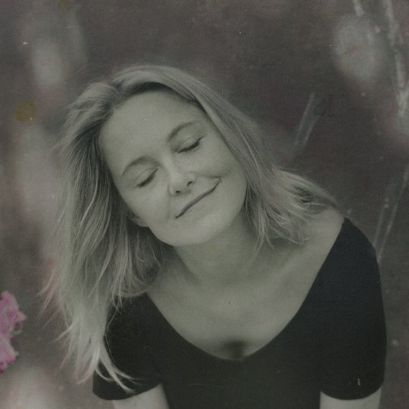 Meet your Posher, Kimberly - Picture 1 of 1